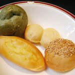 エミリー・フローゲ - ('10/11)セットのプチパン（２人分）