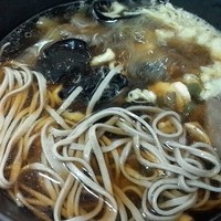 出羽屋 - ソバ投入