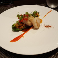 レストラン ラ・フロレゾン・ドゥ・タケウチ - 山口県産甘鯛のうろこ焼きと帆立貝のソテー、うん、料理は間違いなくハイレベルな美味しさです。