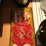 焼肉 いけばた - おすすめランチ（1000円※税込）カルビ・ロース・トントロ・鶏ハラミ、ご飯（お替り自由）、わかめスープ（お替り自由）、ナムル、お冷or炭酸水