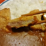 Ringoya - 薄いカツは揚げ立てで食感のアクセント！