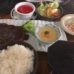 Yoshiya - ハンバーグ定食