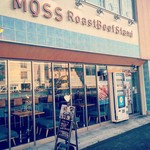 MOSS RoastBeef Stand - 昼間は気持ちの良い開放感。