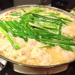 もつ鍋 田しゅう - 野菜投入