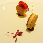 レストラン アレナ - 1皿目。
            Rhum Rasin(ラム・レザン)
            ラムレーズン・フランボワーズ・フォアグラ
            