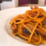 taverna la amico - イカとオリーブとドライトマトのパスタ