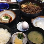 すき鍋定食　1,728円（税込）