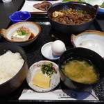 すき鍋定食　1,728円（税込）