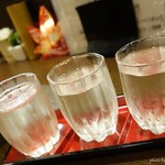 凡のはなれ醸し屋 - 2016年9月　飲み比べ3銘柄セット【1500円】左から、八鹿、鷹来屋、千羽鶴。だったと思う…