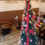 Italian Bar Taverna Flavia - シンプルな店内ですが、クリスマスの飾りつけしてみたら、少し賑やかになりました。