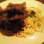 ラ シャッス - 蝦夷鹿の赤ワイン煮込み