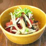 M&L Aloha Table Hawaiian Eats - アヒ・ポキ　アヒはマグロ、ポキはお刺身。