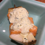 炭家 - 新作来ました。エリンギで鮭が挟まれています。タルタル絶品です❗️
      