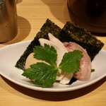 むぎとオリーブ - 別皿で出された特製のトッピング。