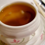 Celestial Court Chinese Restaurant - 椎茸と魚の浮袋のスープ