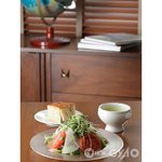 サンバンチョウカフェ - おしゃれなインテリアに包まれてヘルシーメニューを楽しむ