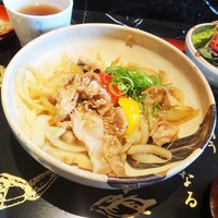 やさい家めい 表参道ヒルズ本家 - ボリューム満点の生姜焼き