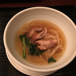 中国料理 カリュウ(ヨコハマ グランド インターコンチネンタル ホテル) - つゆそば
      2016.11