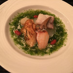 中国料理 カリュウ(ヨコハマ グランド インターコンチネンタル ホテル) - 蟹帆立　青海苔ソース
      2016.11