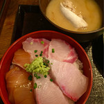 大和屋 音次郎 - ヅケと鯛とサワラの海鮮丼