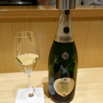 神保町 傳 - スパークリングワイン