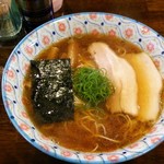 自家製麺 カミカゼ - 醤油ラーメン(750円)