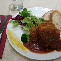 アニヴェルセル カフェ - マーガレットポークフィレ肉のカツレツ カレーソース