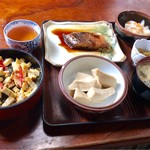 さかみち食堂 - 日替り定食(¥600)