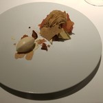 レフェルヴェソンス - 溶け合う〜熟成栗と山ぶどうのモンブラン、ブルーチーズのメレンゲ、ラムアイスクリーム