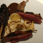 レフェルヴェソンス - 美しい秋に囲まれて〜ヴァンデ産の鳩の炙り焼きと浅蜊のジュ、里芋、ポロネギ、トレビスの枯葉、アバのアクセントで