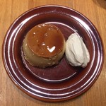 カフェ&ミール ムジ - 焼きプリン生クリーム添え  ¥380