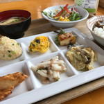 ごちそうキッチン 畑のはる - 
