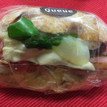 Boulangerie Queue - 厚切りベーコンのBLTサンド