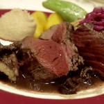 北島亭 - 鹿のアップ、絶妙の火入れです