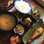 おばんざい とらや - 「おまかせB」鮭ちゃんちゃんやき