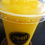 Plum Coffee and Smoothies - マンゴースムージー