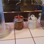 カレーハウス チリチリ - テーブル上はこんな感じ