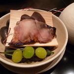 ＨＡＮＡ吉兆 - 2010年10月　焼き物サーモンを杉板で巻いてあります