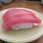 亀正くるくる寿司 - 目鉢マグロ
