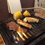 大阪屋 - 高級肉なので焼き過ぎに注意