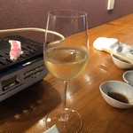 大阪屋 - free drinkの白ワイン：普通に美味しいです。