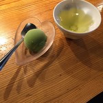 大阪屋 - 〆のアイスとお茶