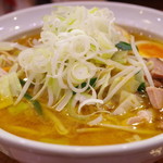 さっぽろ羅偉伝 - 味噌ラーメンに野菜トッピング