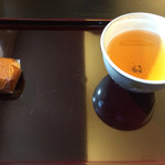 村岡湖月堂 仁三郎 - お手のせ利休とお茶