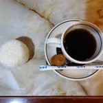 旬菜食堂 栗 - 食後のコーヒー　おむすびはサービス