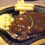 びっくりドンキー - ペッパーバーグステーキ