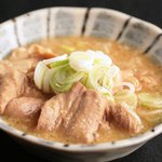 Pokupoku - コラーゲンたっぷり！半日かけて煮込むプリプリの「もつ煮」