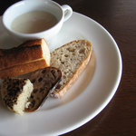 モンタナベーカリー - スープとパン
