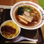 味福 - しょうゆラーメン＋うな丼