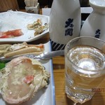 大関 - 蟹の甲羅にお酒を入れていただきました
